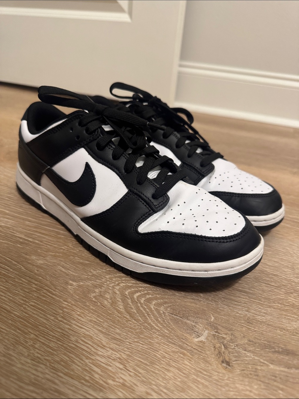 Like New: Nike Men’s Dunk Low (11.5, Black/White)